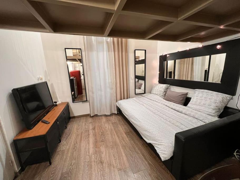Studio Balcon Champs-Elysees - Hala ปารีส ภายนอก รูปภาพ